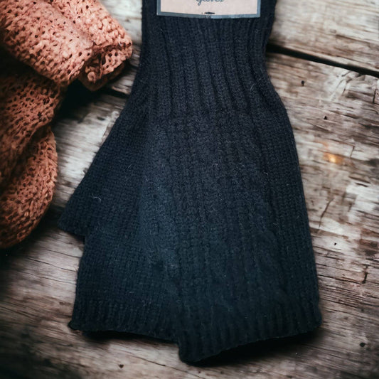 Cosy Fingerless Cable Knit Gloves – Warm & Stylish : Black