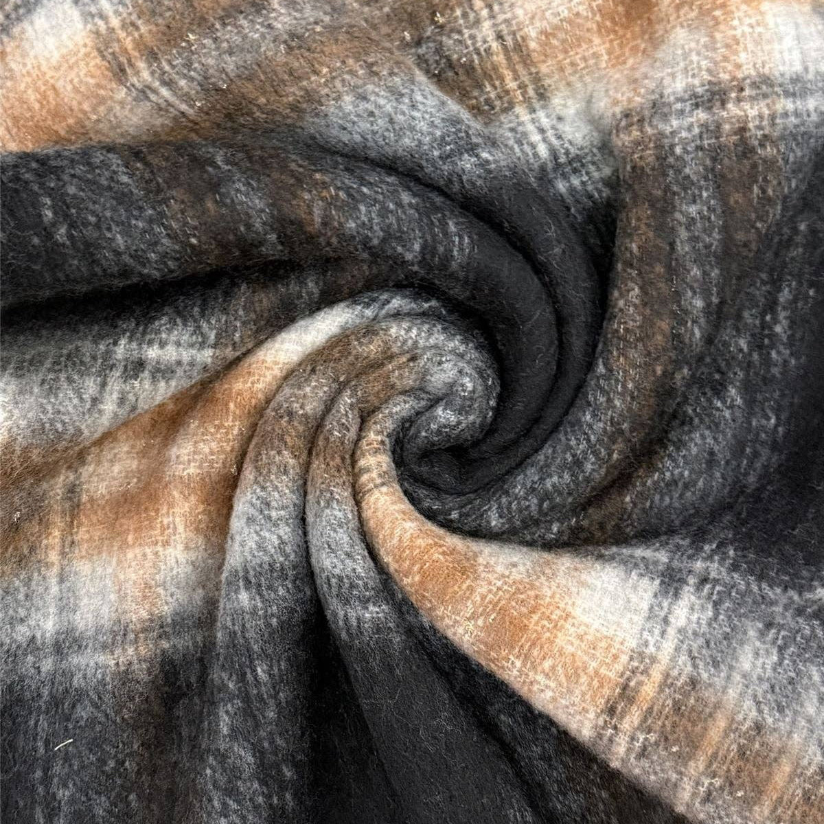 Woven Check Tassel Scarf: Black
